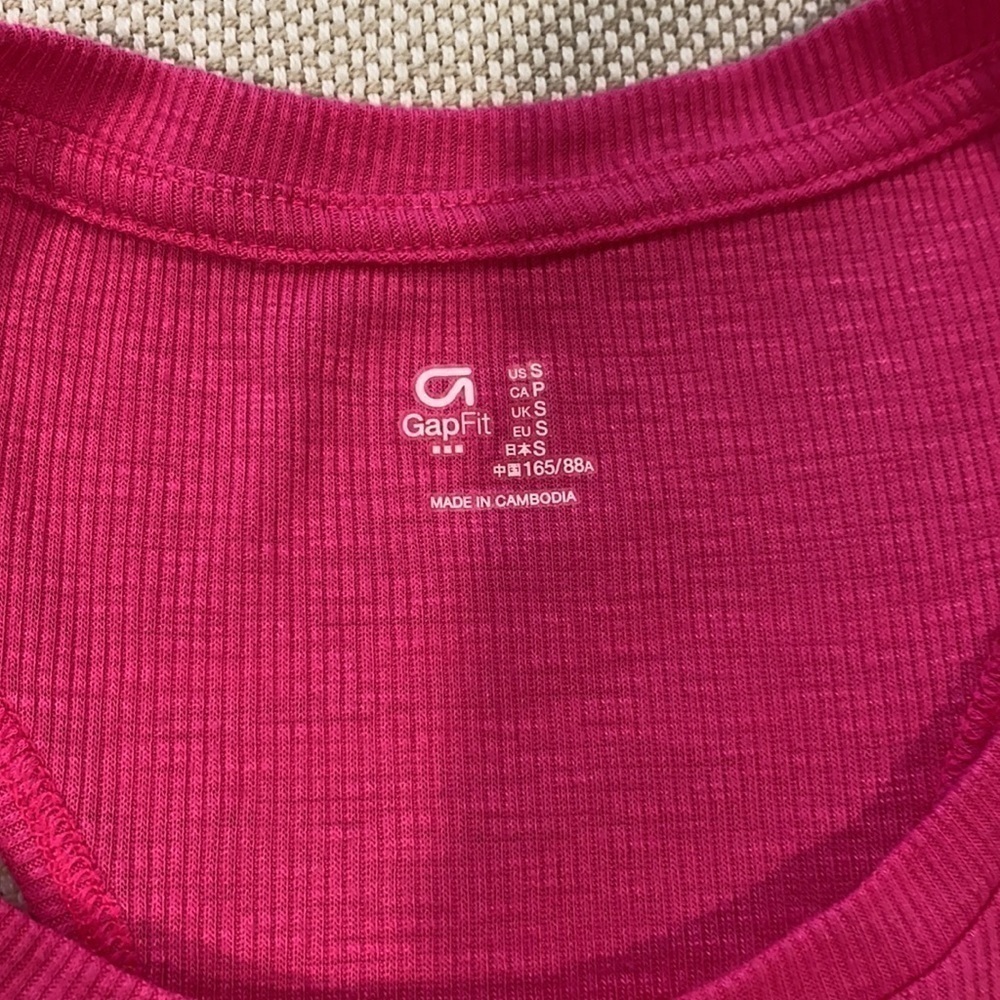 Gapfit Ribbed Racerback Tank EUC - Picture 4 of 7